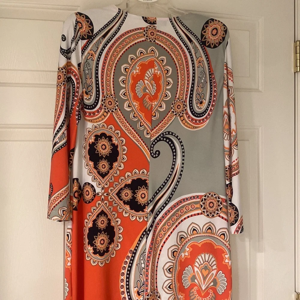 Patterned Dress - Picture 5 of 6